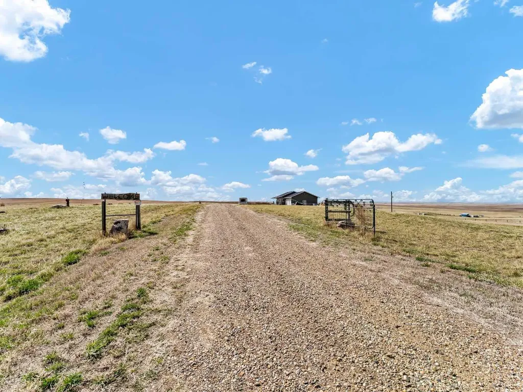 16021 Range Road 23 Schuler AB T1A7G7