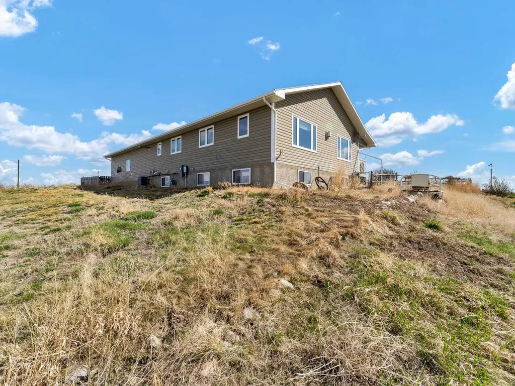 16021 Range Road 23 Schuler AB T1A7G7