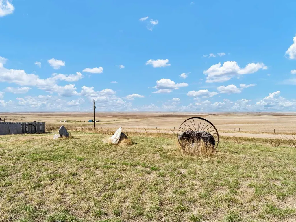 16021 Range Road 23 Schuler AB T1A7G7