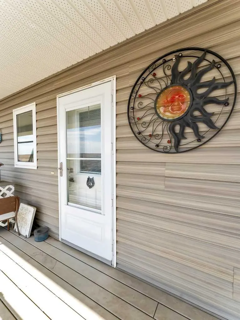 16021 Range Road 23 Schuler AB T1A7G7