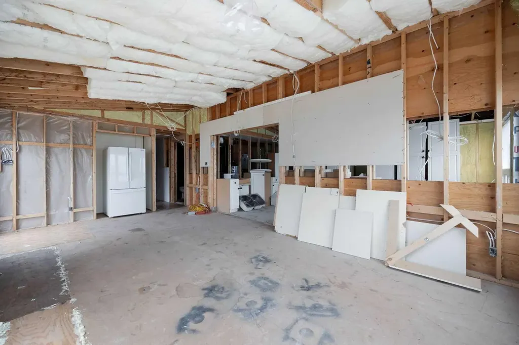 232 Greenwich Lane Fort Mcmurray AB T9H 3Z3