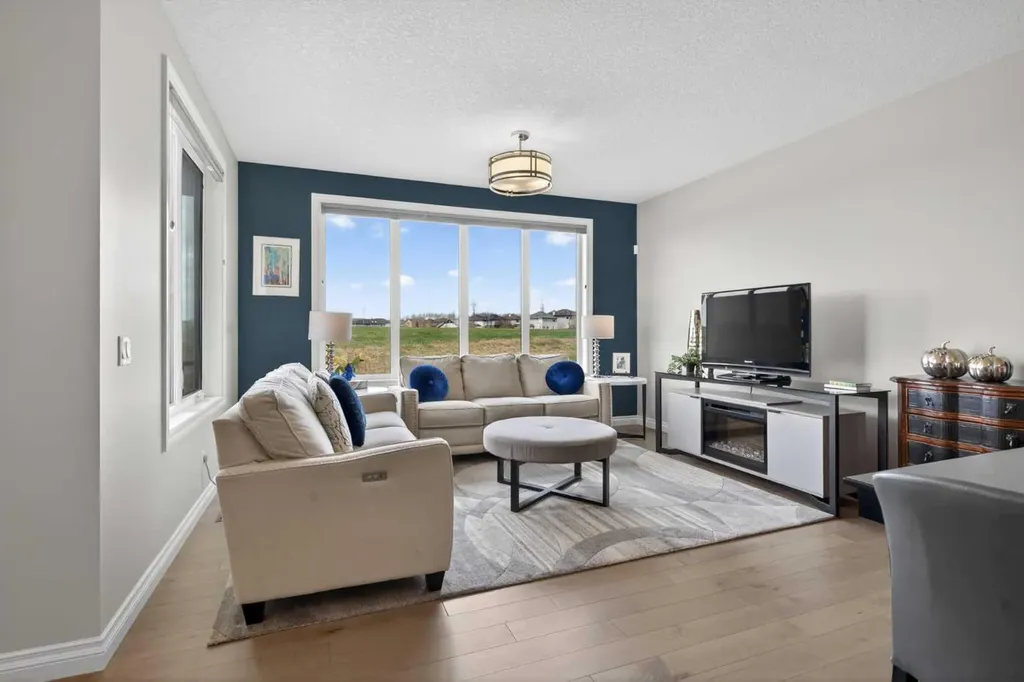 73 Rockyvale Green NW Calgary AB T3G 0G4