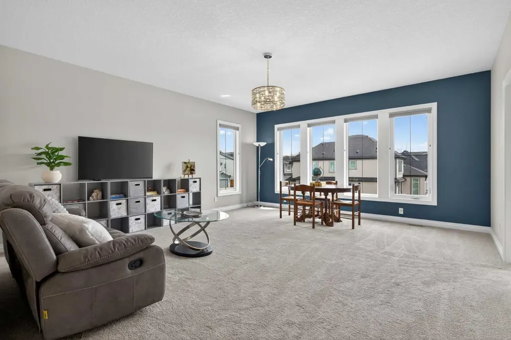 73 Rockyvale Green NW Calgary AB T3G 0G4