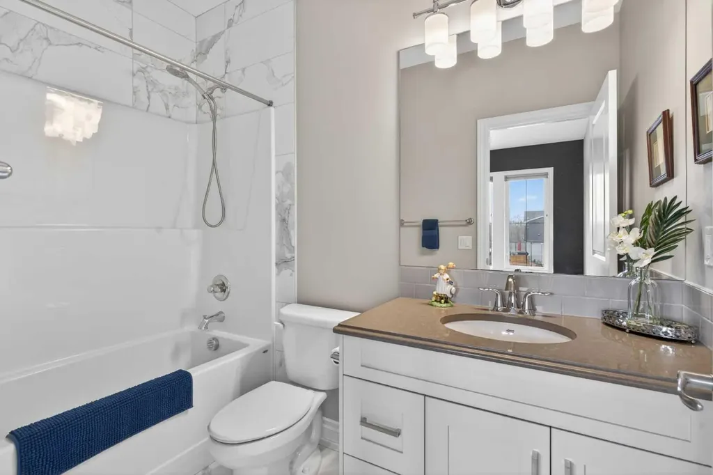 73 Rockyvale Green NW Calgary AB T3G 0G4
