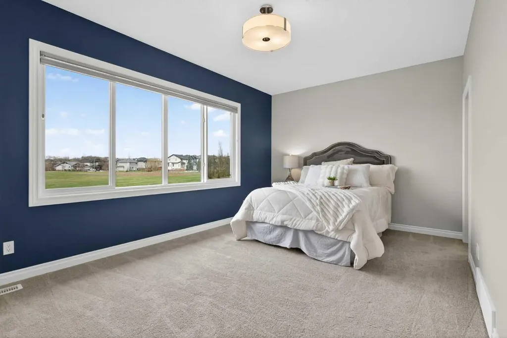 73 Rockyvale Green NW Calgary AB T3G 0G4