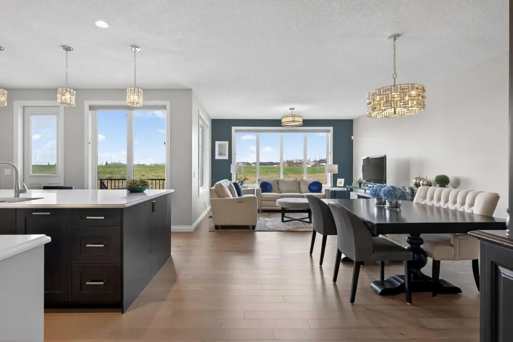 73 Rockyvale Green NW Calgary AB T3G 0G4