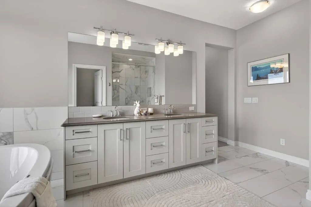 73 Rockyvale Green NW Calgary AB T3G 0G4