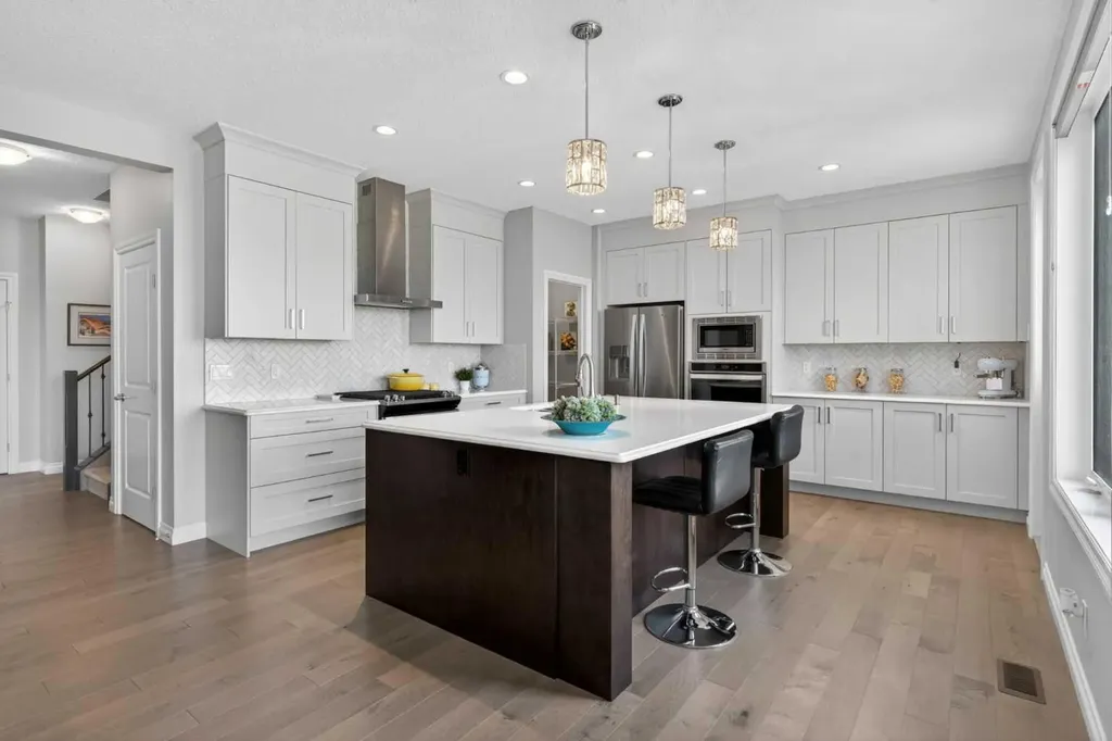 73 Rockyvale Green NW Calgary AB T3G 0G4