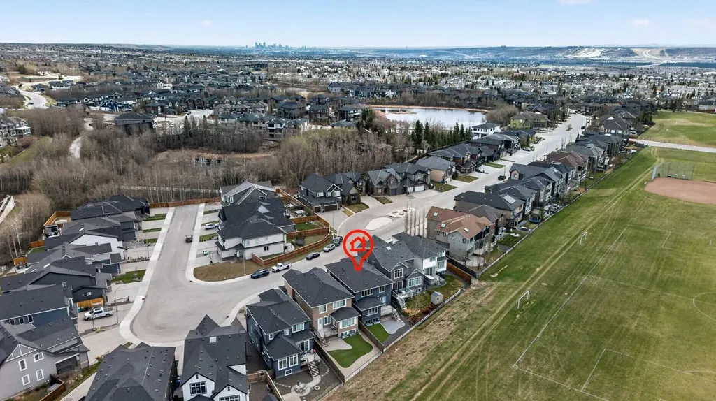 73 Rockyvale Green NW Calgary AB T3G 0G4