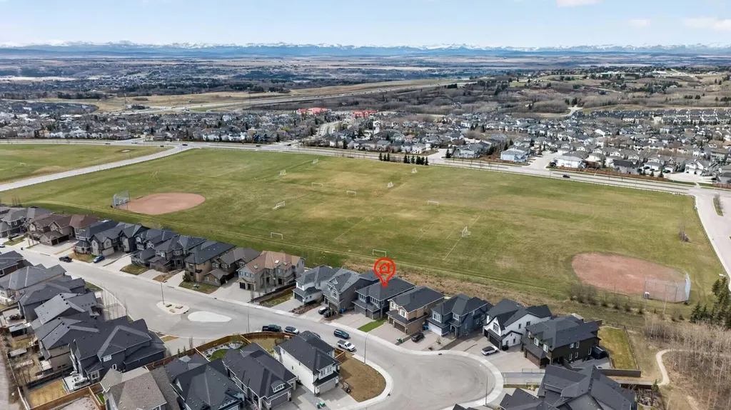 73 Rockyvale Green NW Calgary AB T3G 0G4