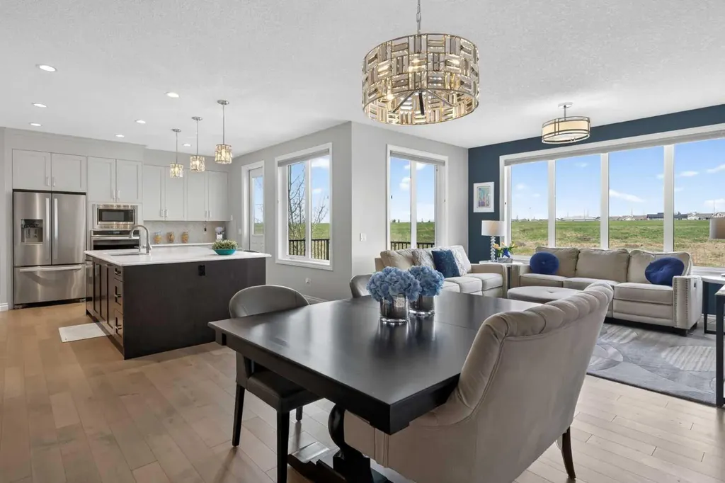 73 Rockyvale Green NW Calgary AB T3G 0G4