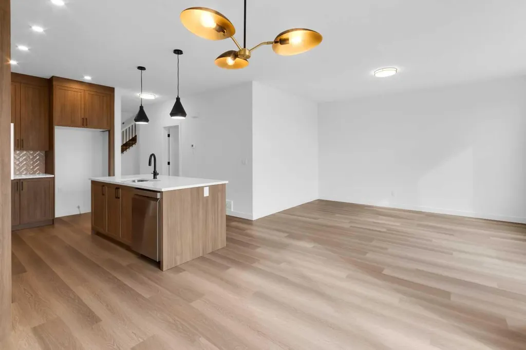 1493 South Point Villas SW Airdrie AB T4B 5P2