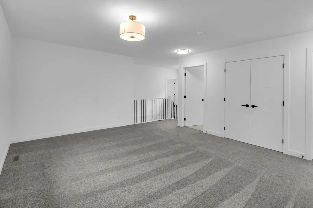1493 South Point Villas SW Airdrie AB T4B 5P2