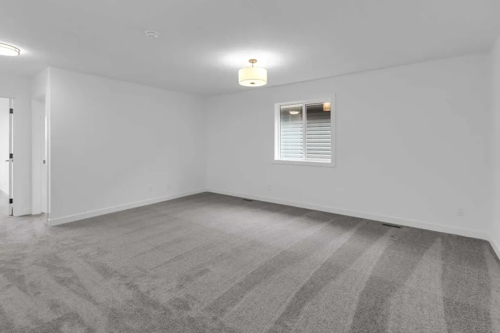 1493 South Point Villas SW Airdrie AB T4B 5P2