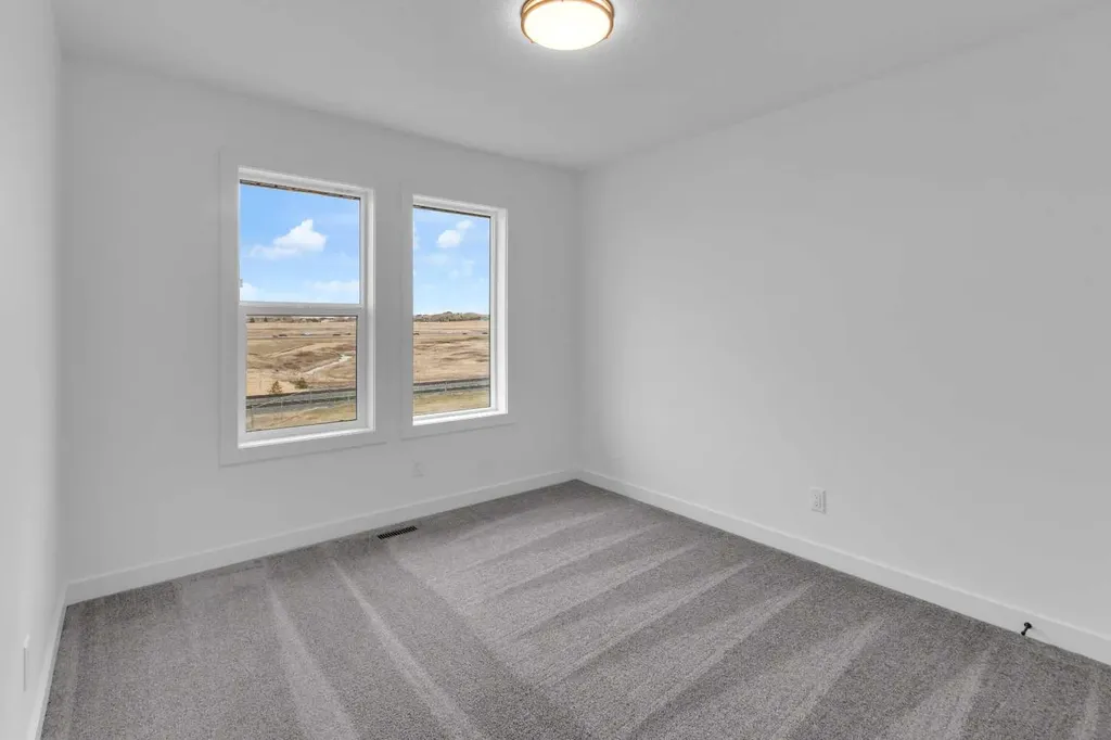 1493 South Point Villas SW Airdrie AB T4B 5P2