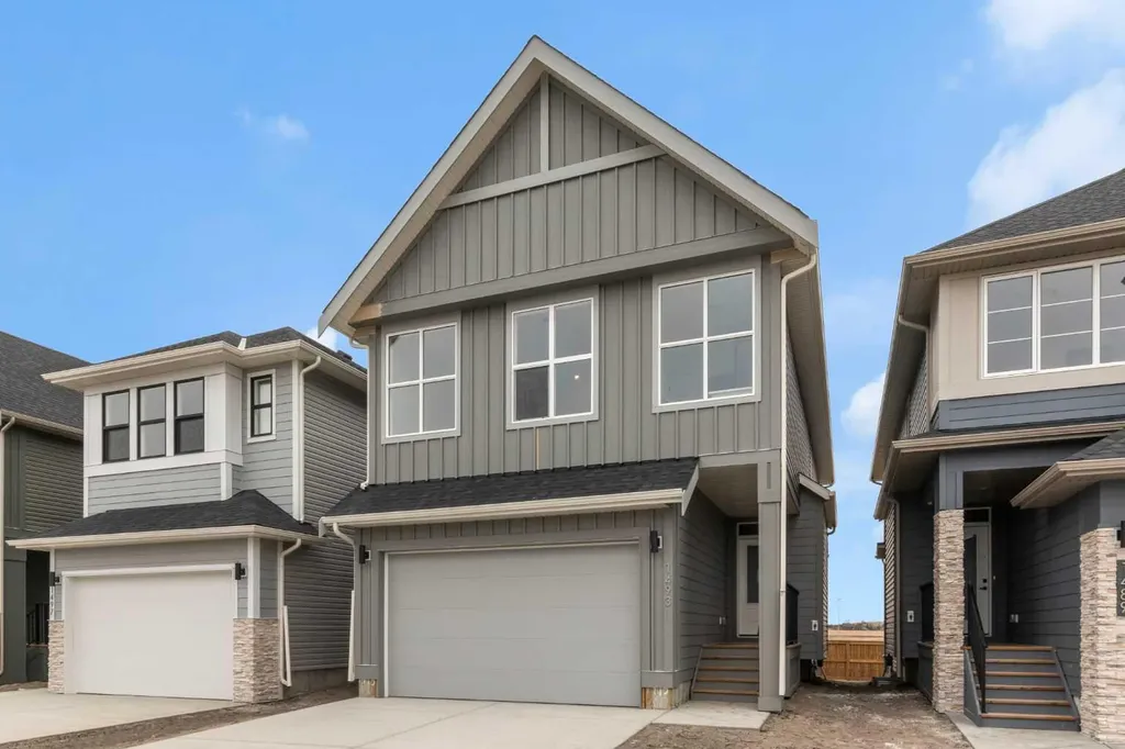 1493 South Point Villas SW Airdrie AB T4B 5P2