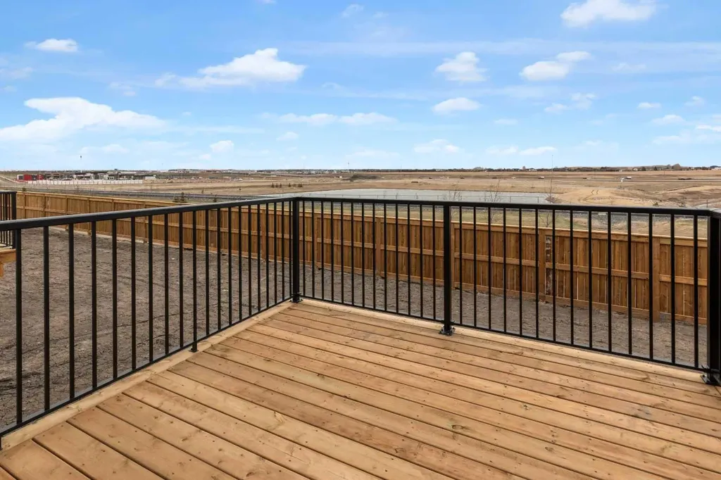 1493 South Point Villas SW Airdrie AB T4B 5P2
