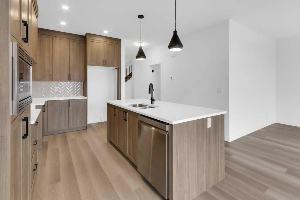 1493 South Point Villas SW Airdrie AB T4B 5P2