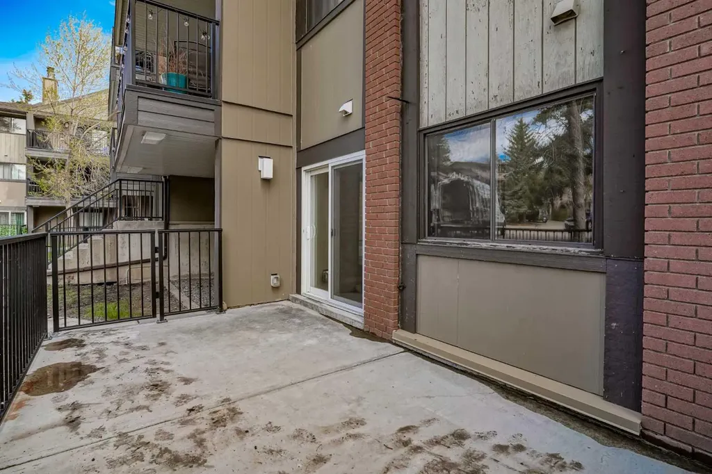 13045 6 Street SW Calgary AB T2W 5H1