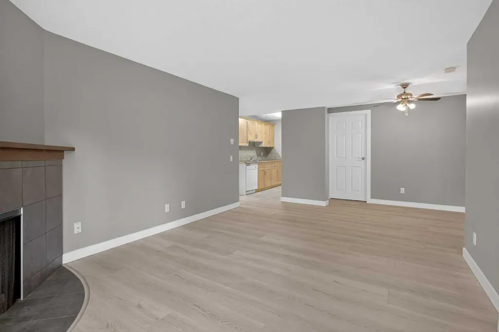 13045 6 Street SW Calgary AB T2W 5H1