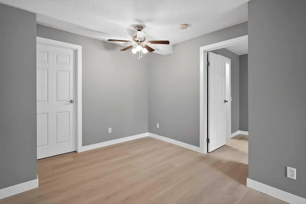 13045 6 Street SW Calgary AB T2W 5H1