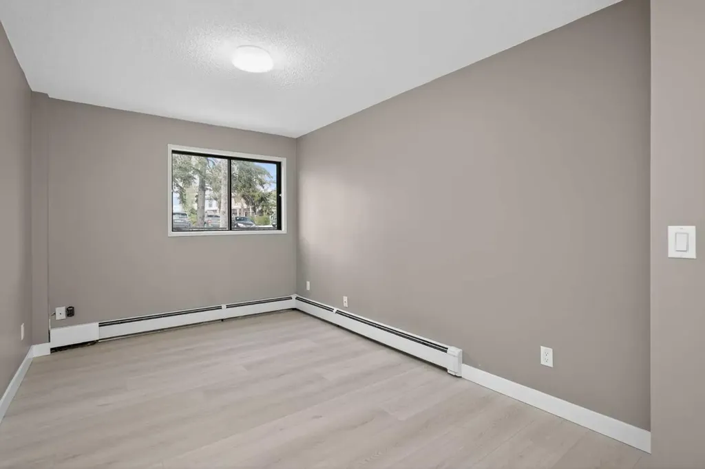 13045 6 Street SW Calgary AB T2W 5H1