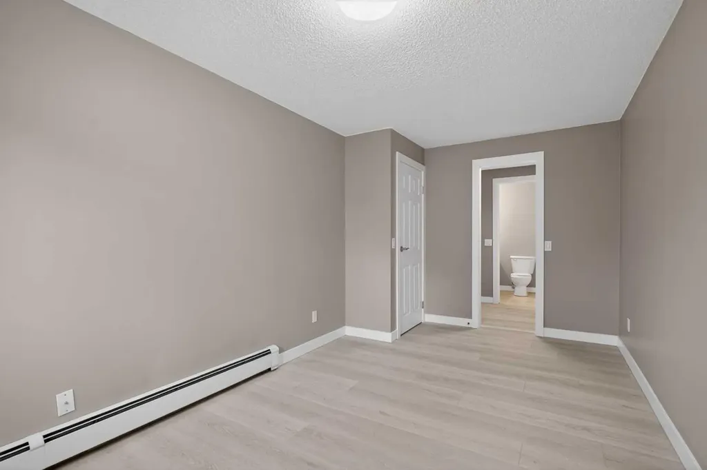 13045 6 Street SW Calgary AB T2W 5H1