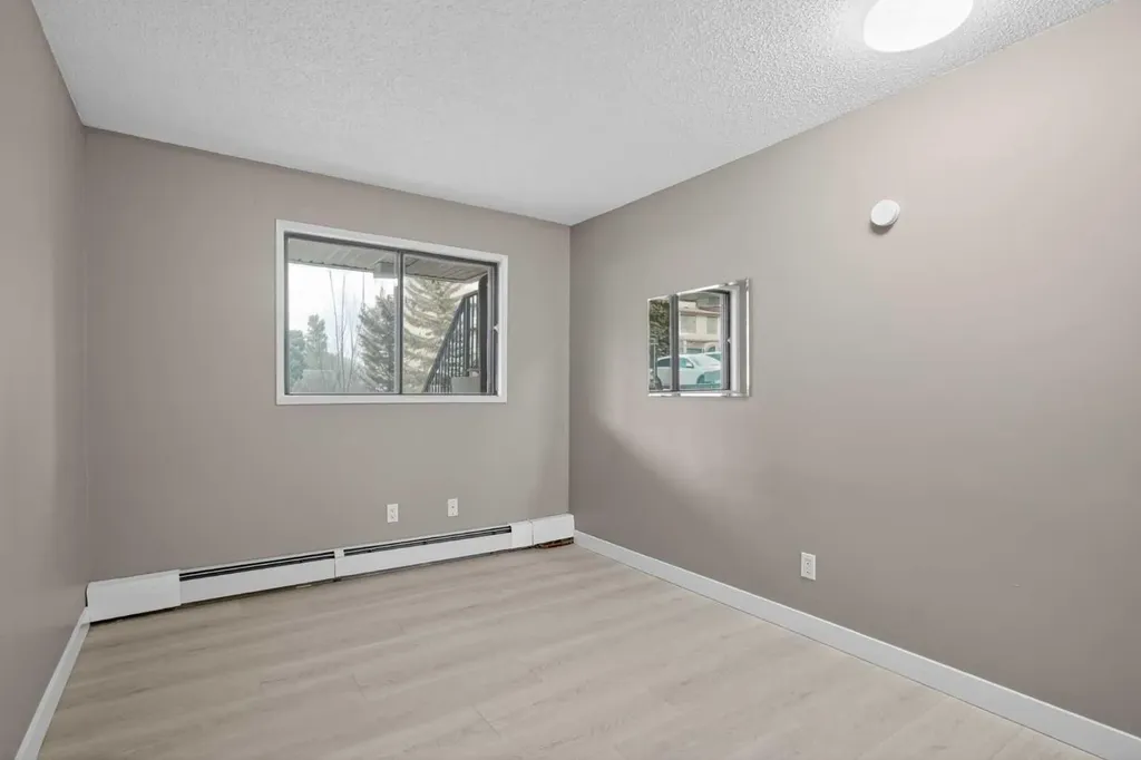 13045 6 Street SW Calgary AB T2W 5H1