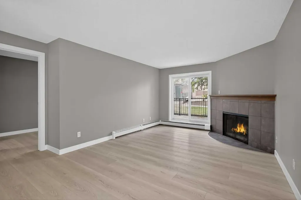 13045 6 Street SW Calgary AB T2W 5H1