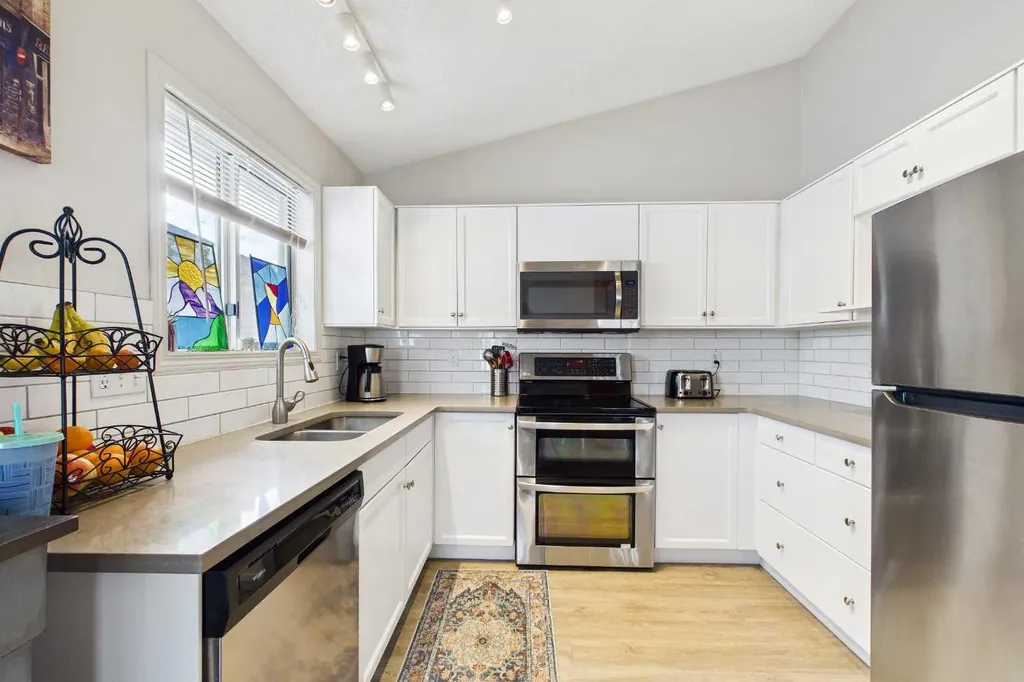 14 Citadel Drive NW Calgary AB T3G 3X7