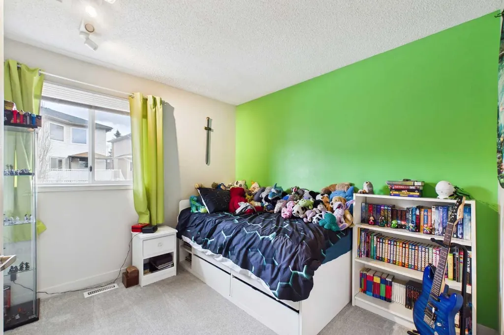 14 Citadel Drive NW Calgary AB T3G 3X7