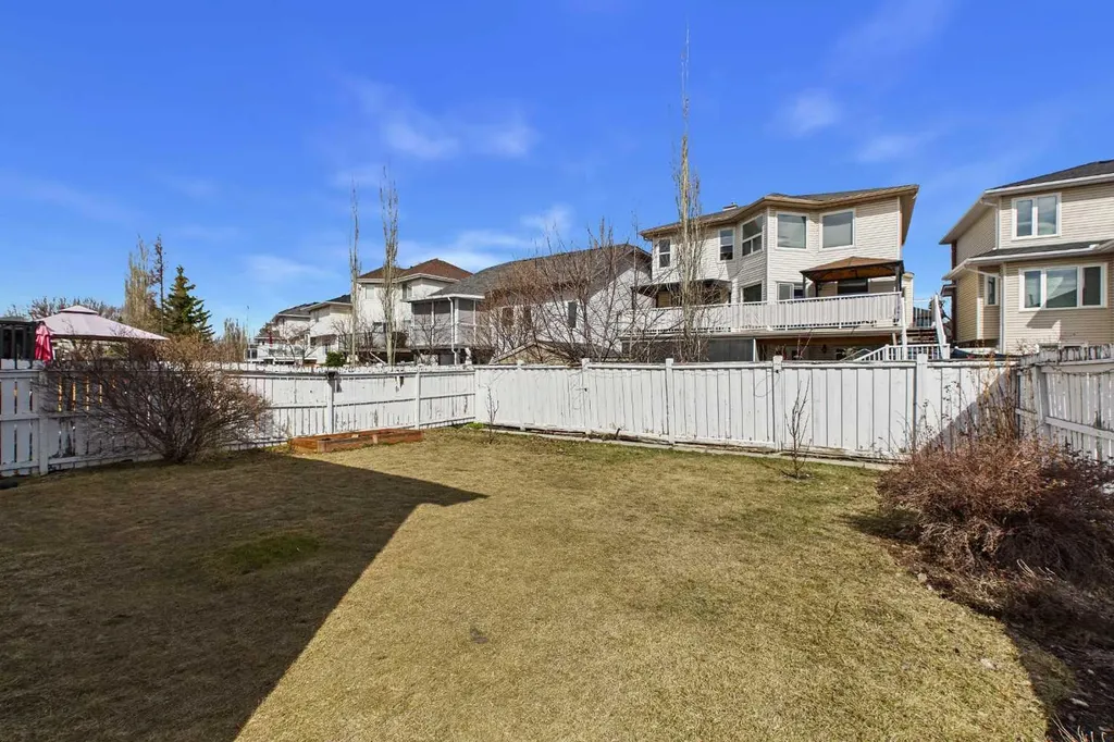 14 Citadel Drive NW Calgary AB T3G 3X7
