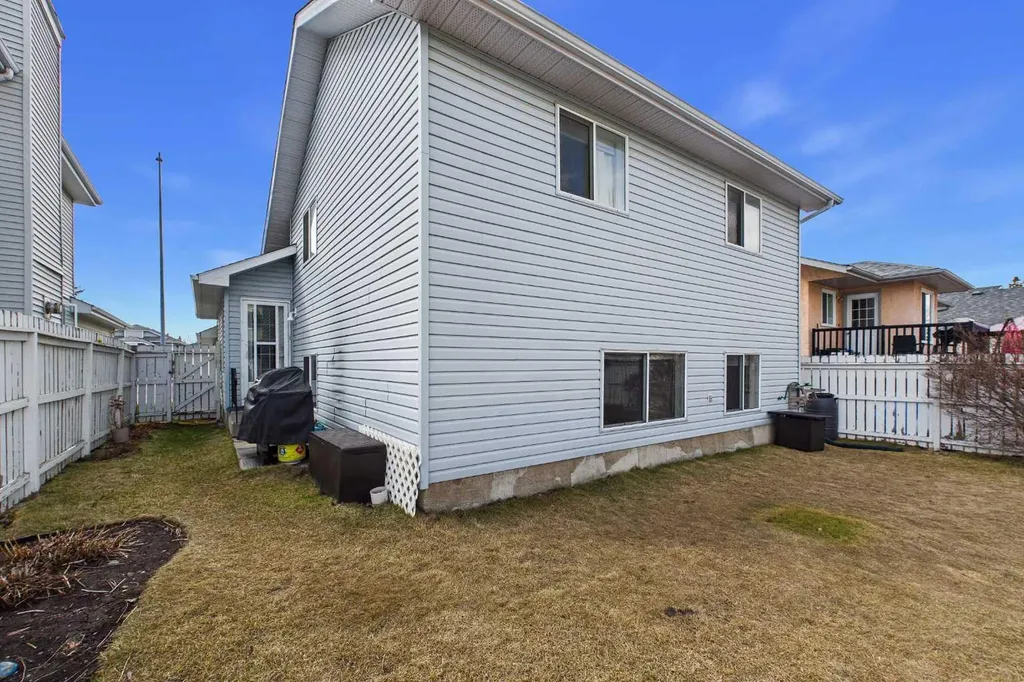 14 Citadel Drive NW Calgary AB T3G 3X7