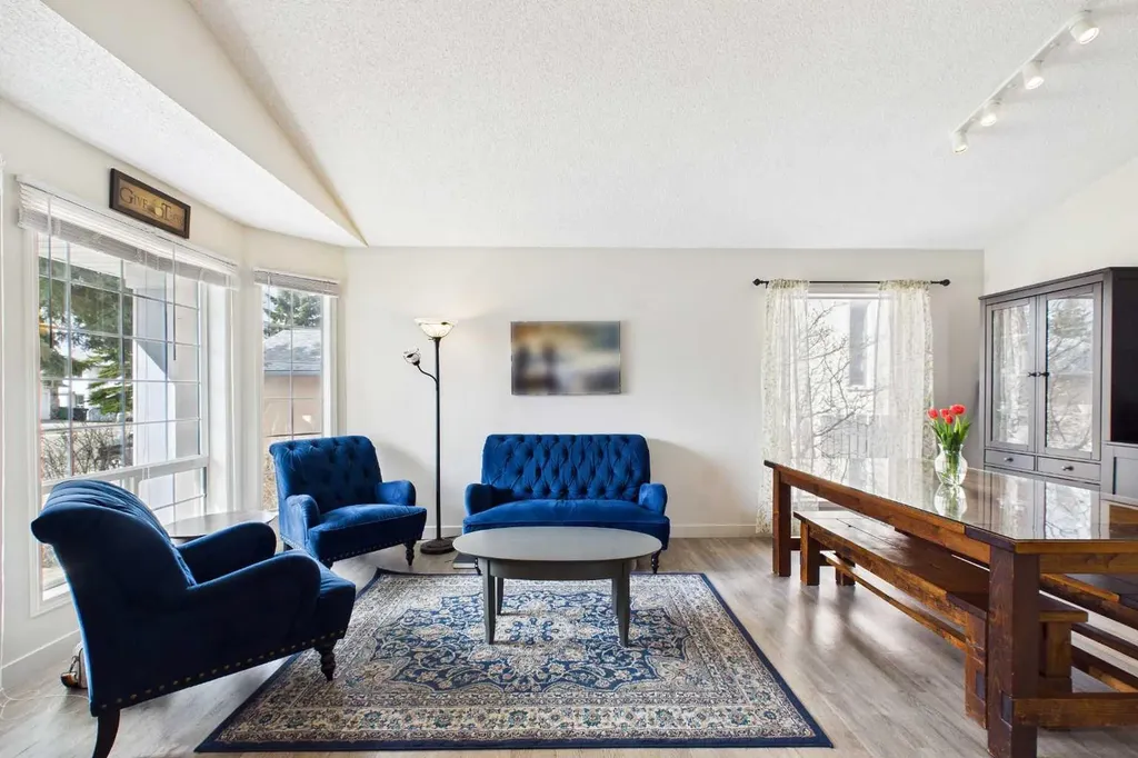 14 Citadel Drive NW Calgary AB T3G 3X7