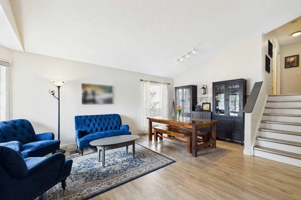14 Citadel Drive NW Calgary AB T3G 3X7