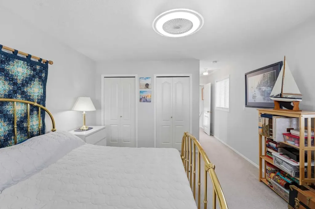 5220 50a Avenue Sylvan Lake AB T4S 1E5