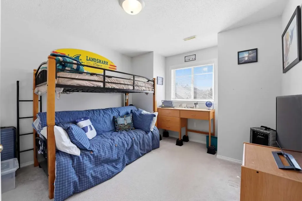 5220 50a Avenue Sylvan Lake AB T4S 1E5