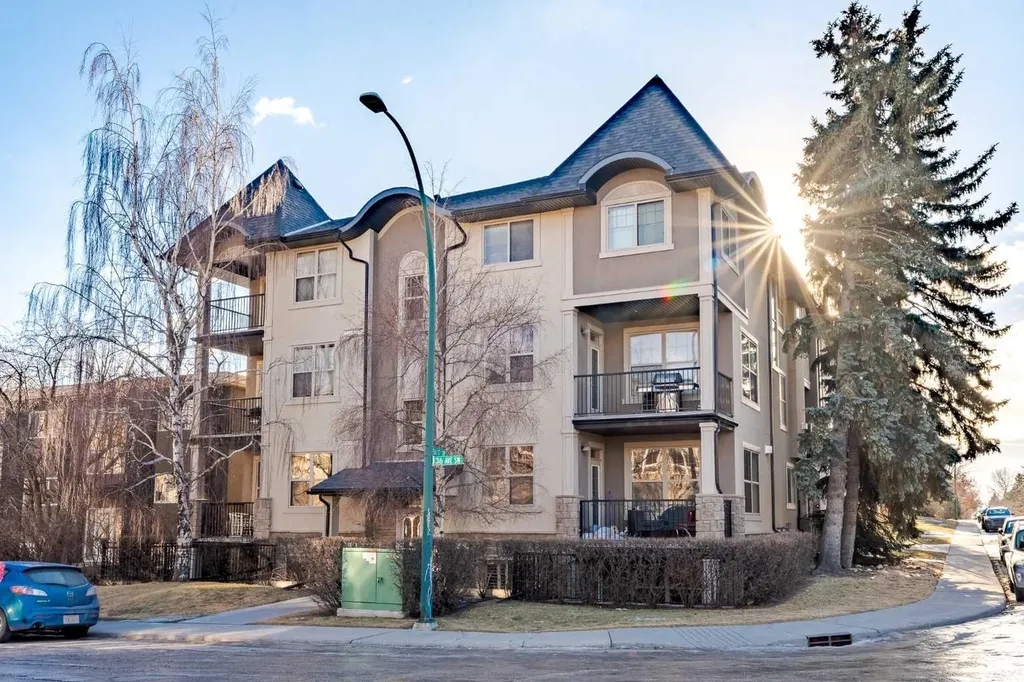 3704 15a Street SW Calgary AB T2T4C3