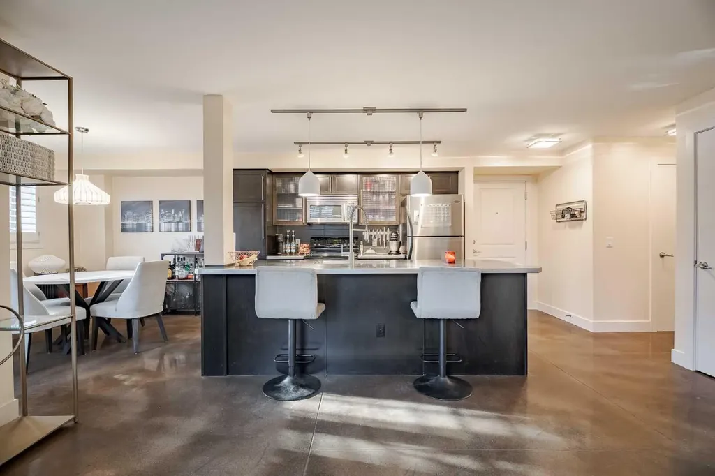 3704 15a Street SW Calgary AB T2T4C3
