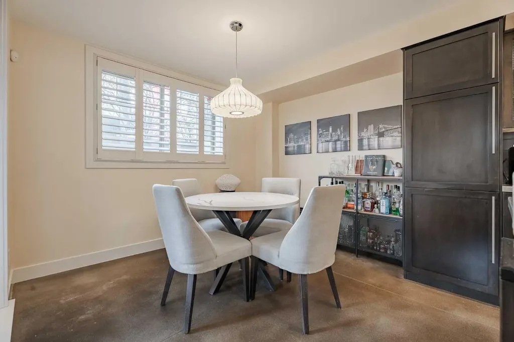 3704 15a Street SW Calgary AB T2T4C3
