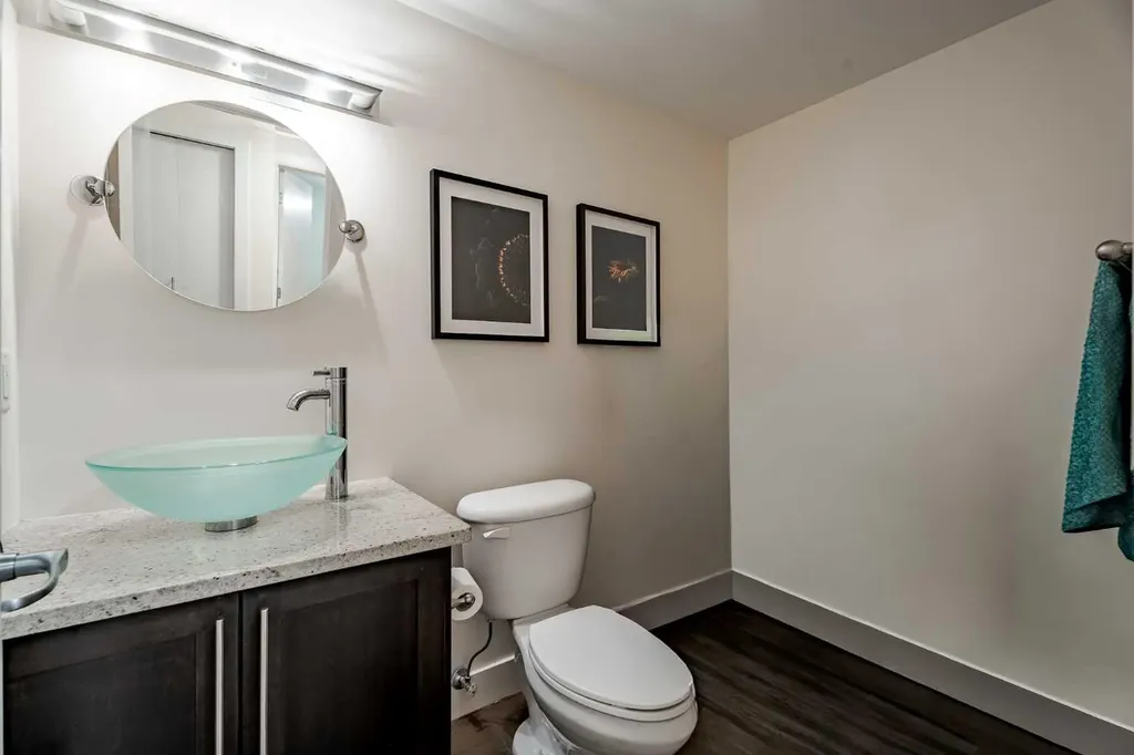 3704 15a Street SW Calgary AB T2T4C3