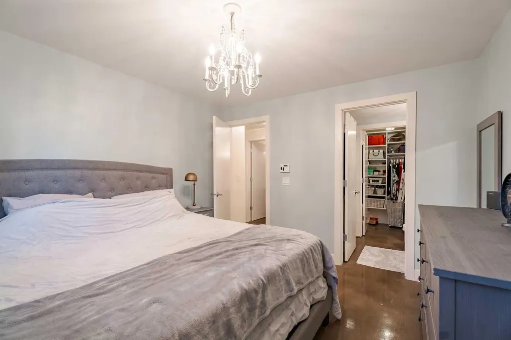 3704 15a Street SW Calgary AB T2T4C3
