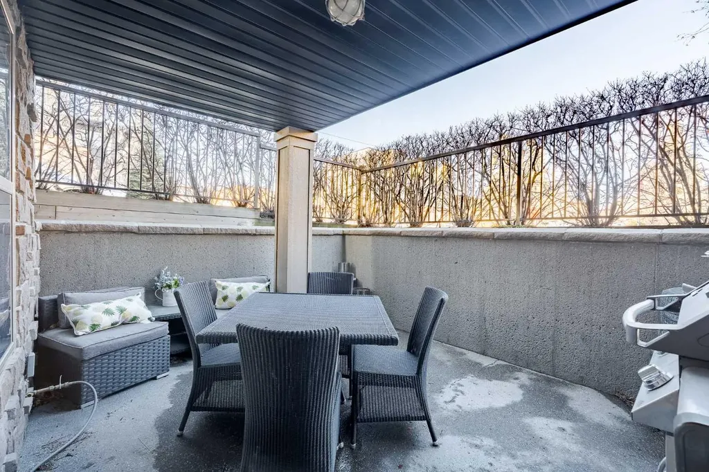 3704 15a Street SW Calgary AB T2T4C3