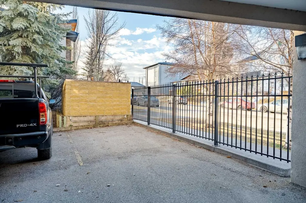 3704 15a Street SW Calgary AB T2T4C3