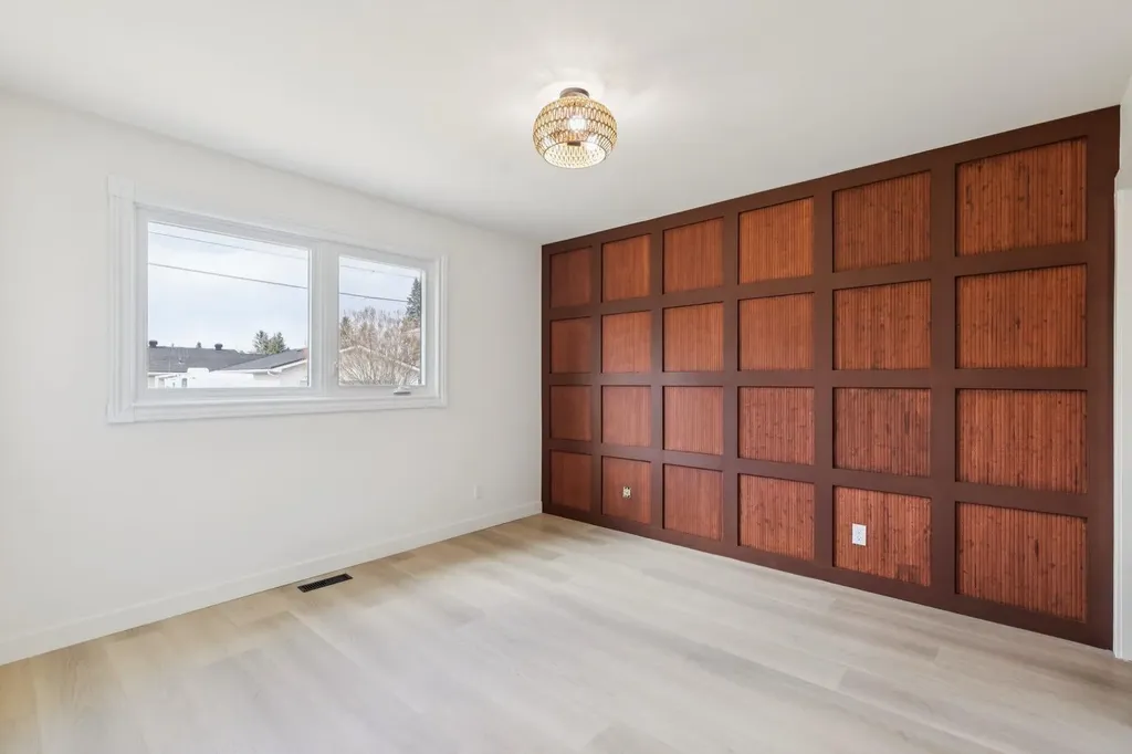 1212 Lake Sylvan Drive SE Calgary AB T2J5N7
