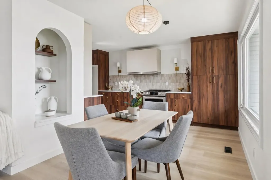 1212 Lake Sylvan Drive SE Calgary AB T2J5N7