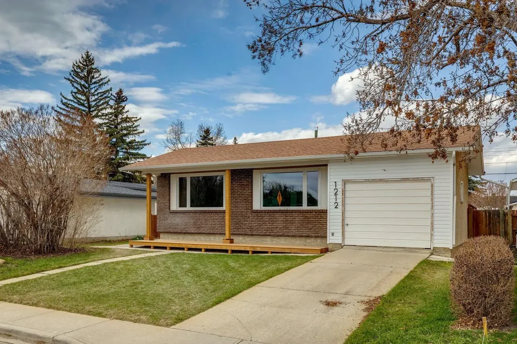 1212 Lake Sylvan Drive SE Calgary AB T2J5N7