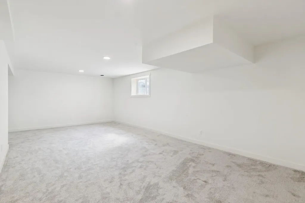 1212 Lake Sylvan Drive SE Calgary AB T2J5N7