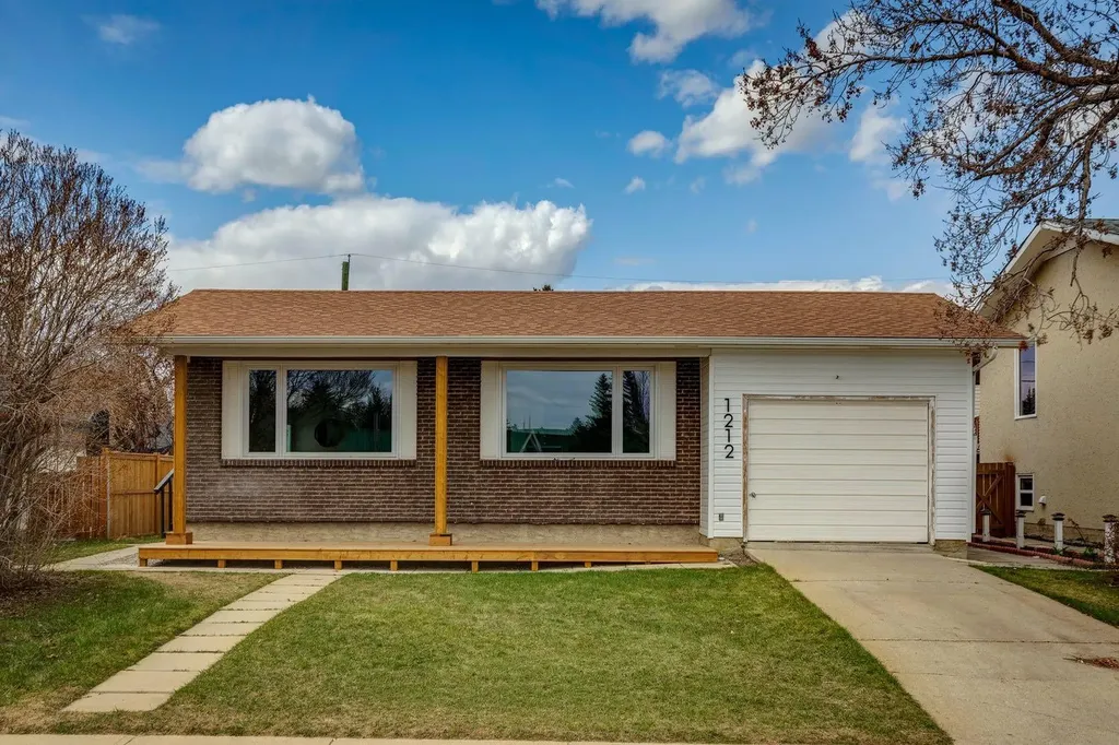 1212 Lake Sylvan Drive SE Calgary AB T2J5N7