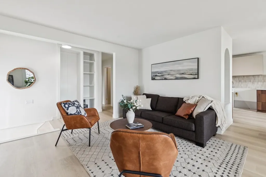 1212 Lake Sylvan Drive SE Calgary AB T2J5N7